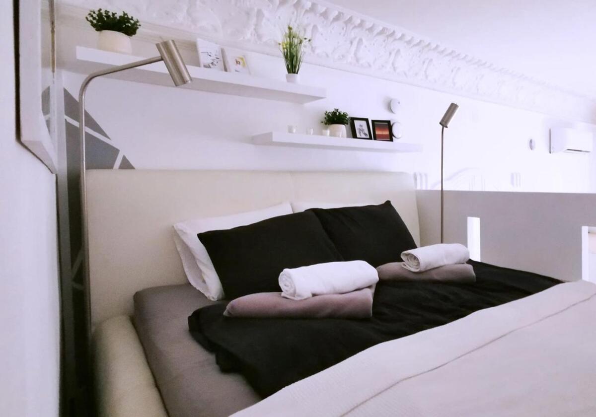 Central, New Cosy, Quiet Apartament *